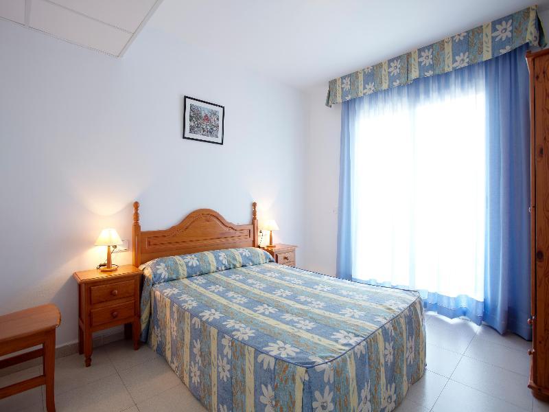 Apartamentos Intersalou Priorat Bagian luar foto
