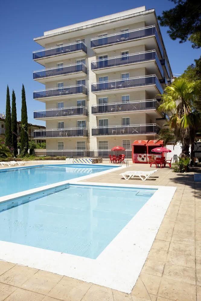 Apartamentos Intersalou Priorat Bagian luar foto