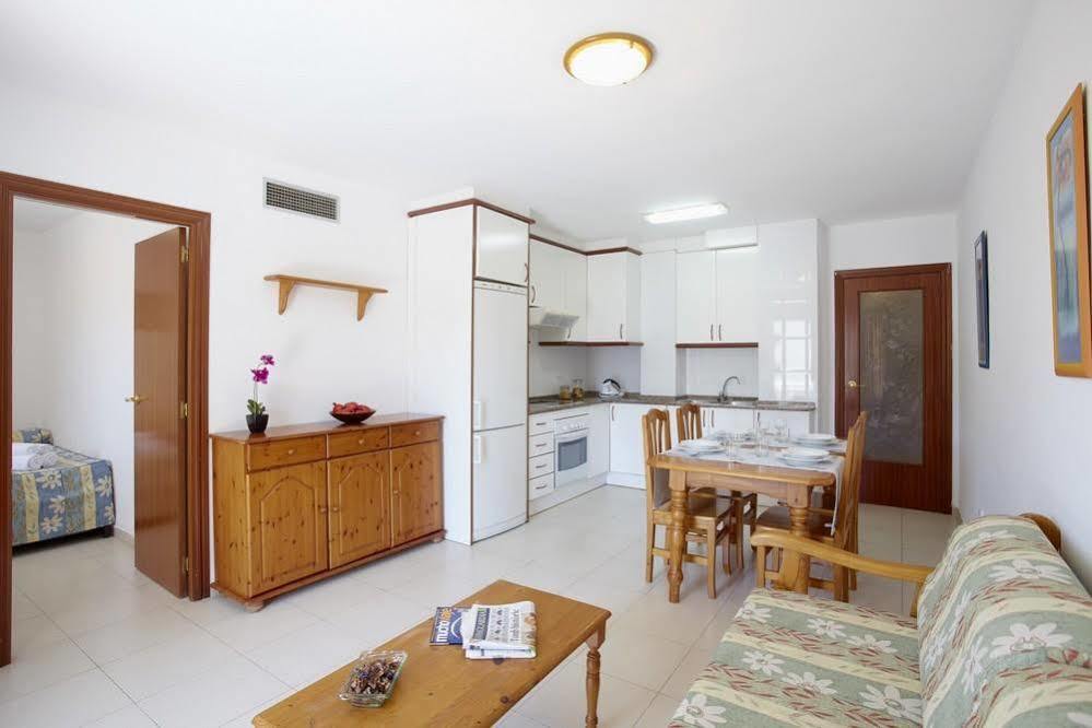 Apartamentos Intersalou Priorat Bagian luar foto