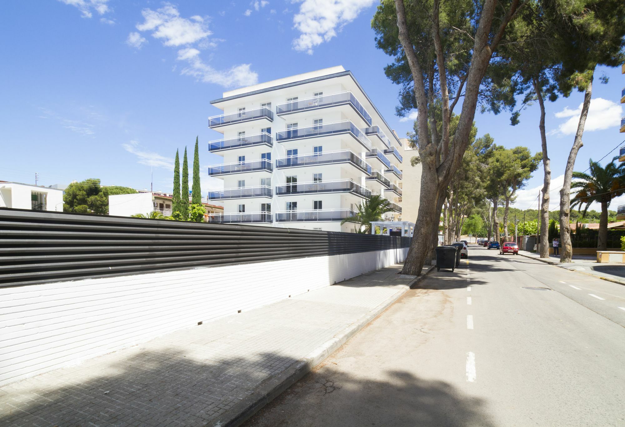 Apartamentos Intersalou Priorat Bagian luar foto